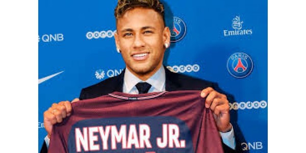 Neymar er alvorligt skadet og forlader banen i tre uger